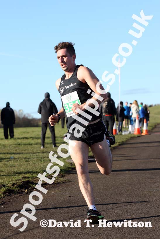 Adam Pratt (Tynedale Harriers) Heaton Memorial Road Race, Newcastle Town Moor. Photo: David T. Hewitson/Sports for All Pics